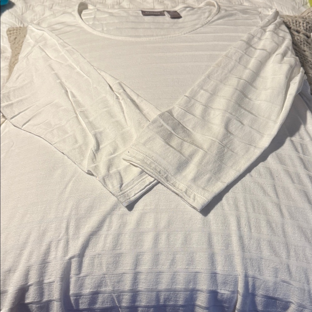 Chico's White Long Sleeve Women's Top